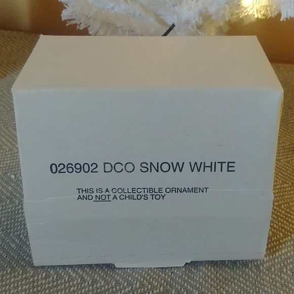 Vintage Grolier Snow White Christmas Ornament - Picture 3 of 3